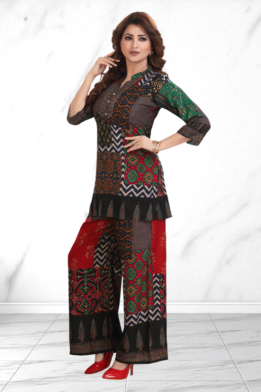 VIBRANT SLIK FUSION SET WITH DESIGNER NECKLINE